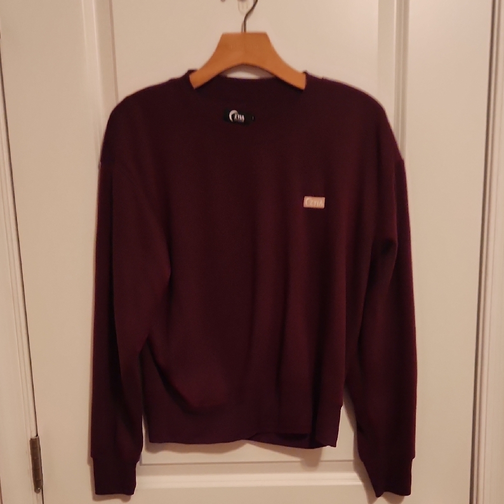 Maroon Crewneck Sweatshirt with Classic Design